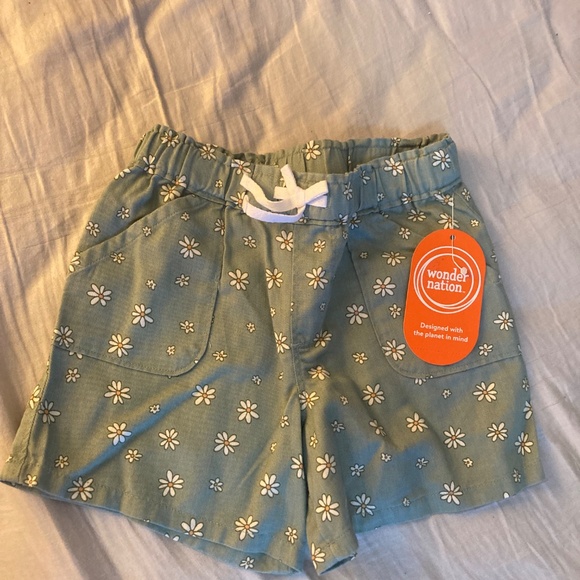 NWT 2 shirts, 2 shorts---Wonder nation XS 4-5 - Picture 8 of 16